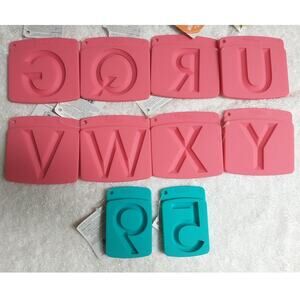 Wilton LETTER MOLDS. NEW Letters Number Fondant molds LOT G,Q,R,U,V,W,X,Y,5,9